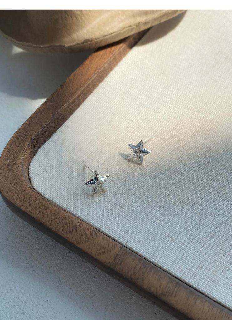 S999 Sterling Silver Star Stud Earrings: Elegant and Versatile Women's Light Luxury Jewelry