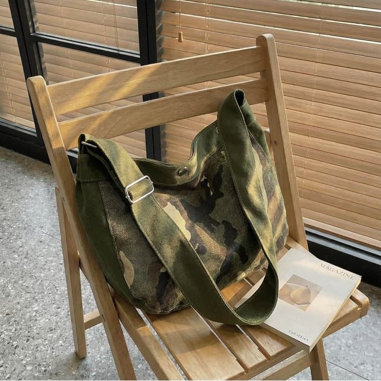 Vintage Camouflage Canvas Underarm Bag Women's Shoulder Messenger Bag