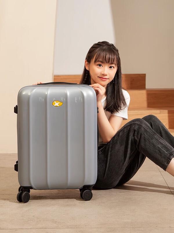 MGOB Mirror Finish PC Hardshell Travel Suitcase