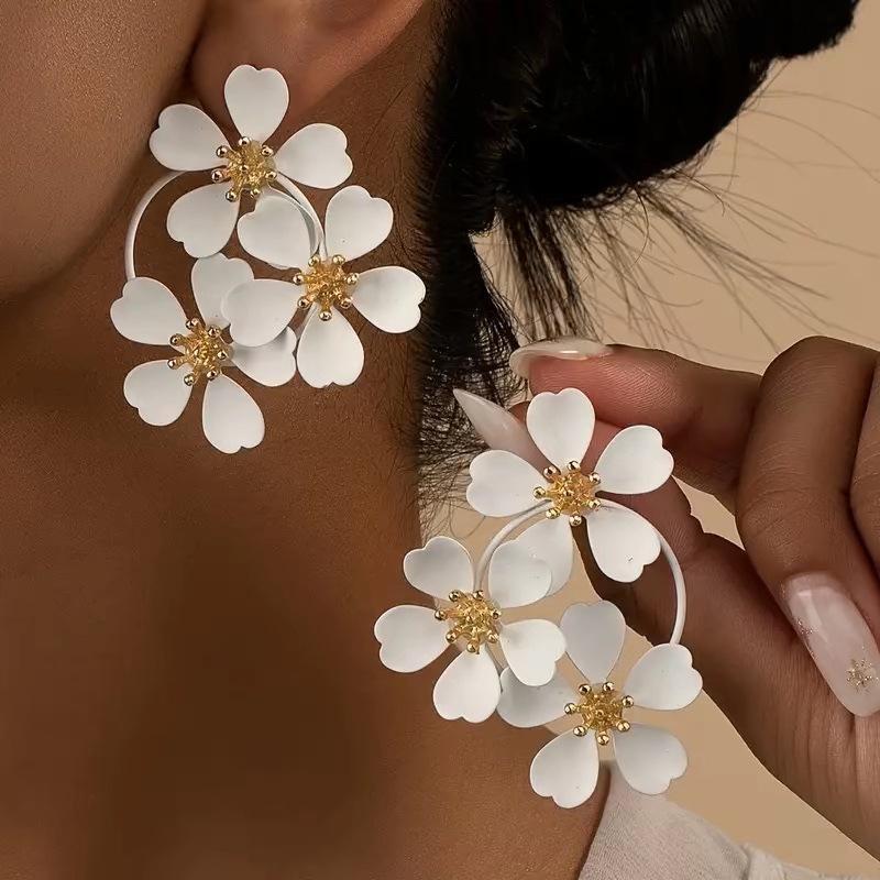 Retro Cute Floral Camellia Stud Earrings: Upscale Pastoral Style for Women