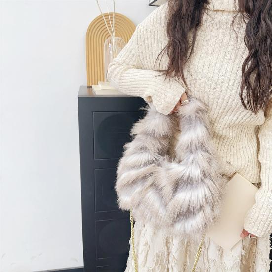 Fuzzy Umhängetasche Damen Kunstfell Umhängetasche Zottelige Fluffy Handtasche mit Ketten-Schulterriemen