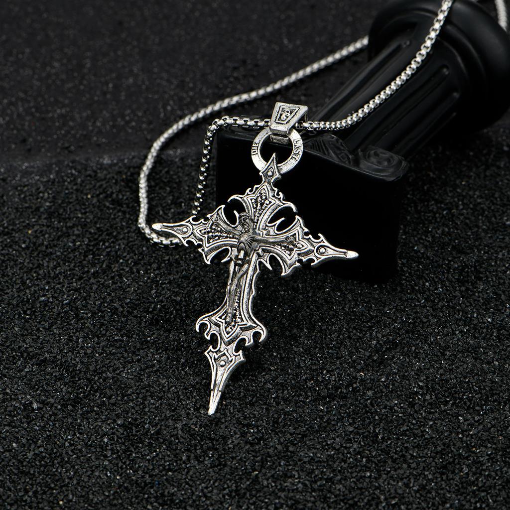 A Fashionable and Personalized Retro Gothic Nail Cross Skull Cross Pendant Necklace Halloween Necklace