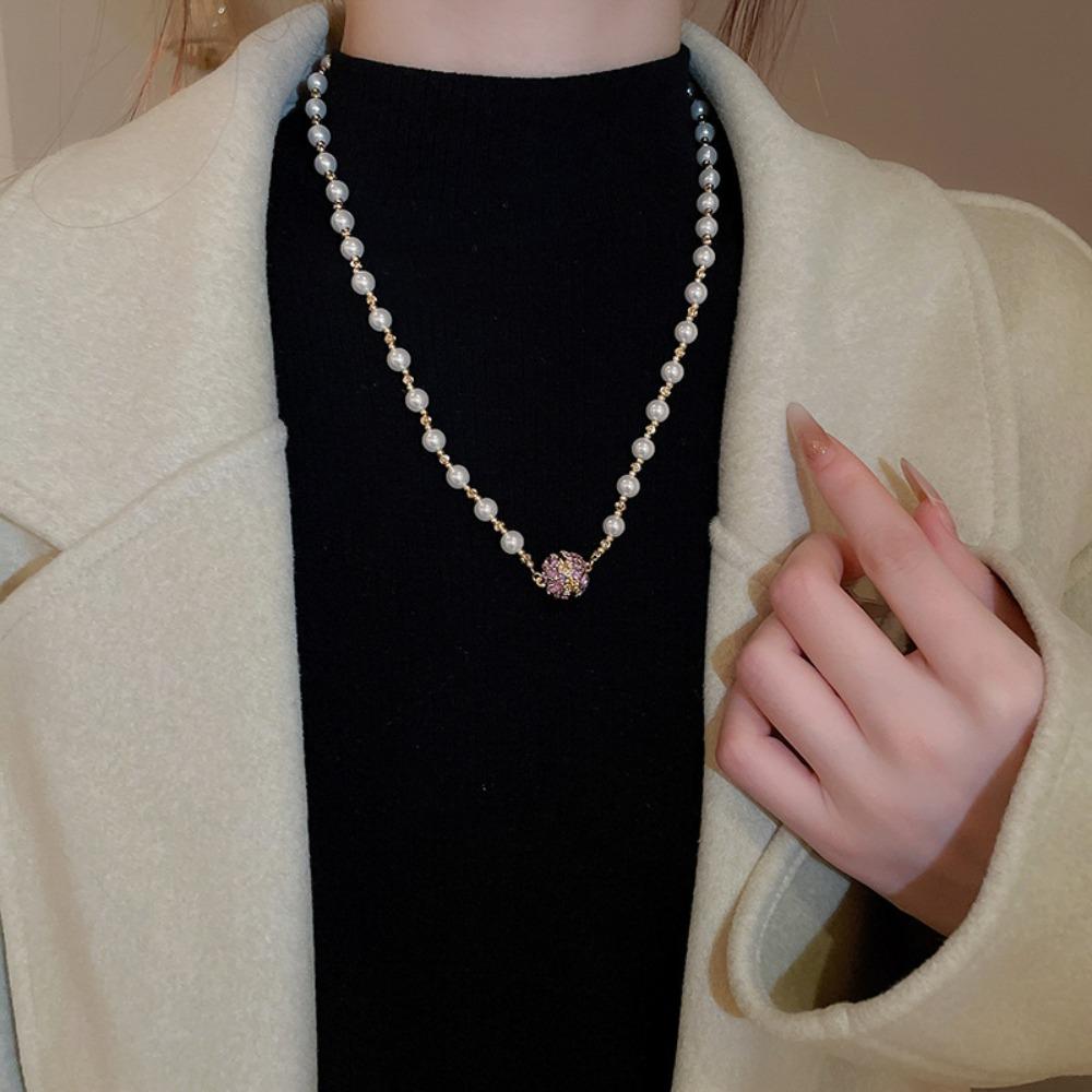 Diamond-encrusted Flower Geometric Pearl Necklace Temperament Light Luxury Sweater Chain French Retro Necklace Autumn and Winter
