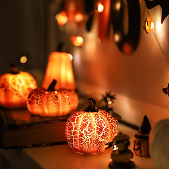 Cracked Pumpkin Figurine Halloween Light-up Pumpkin Sculpture Resin Fall Thanksgiving Tabletop Centerpiece for Halloween Autumn Harvest Home Decor