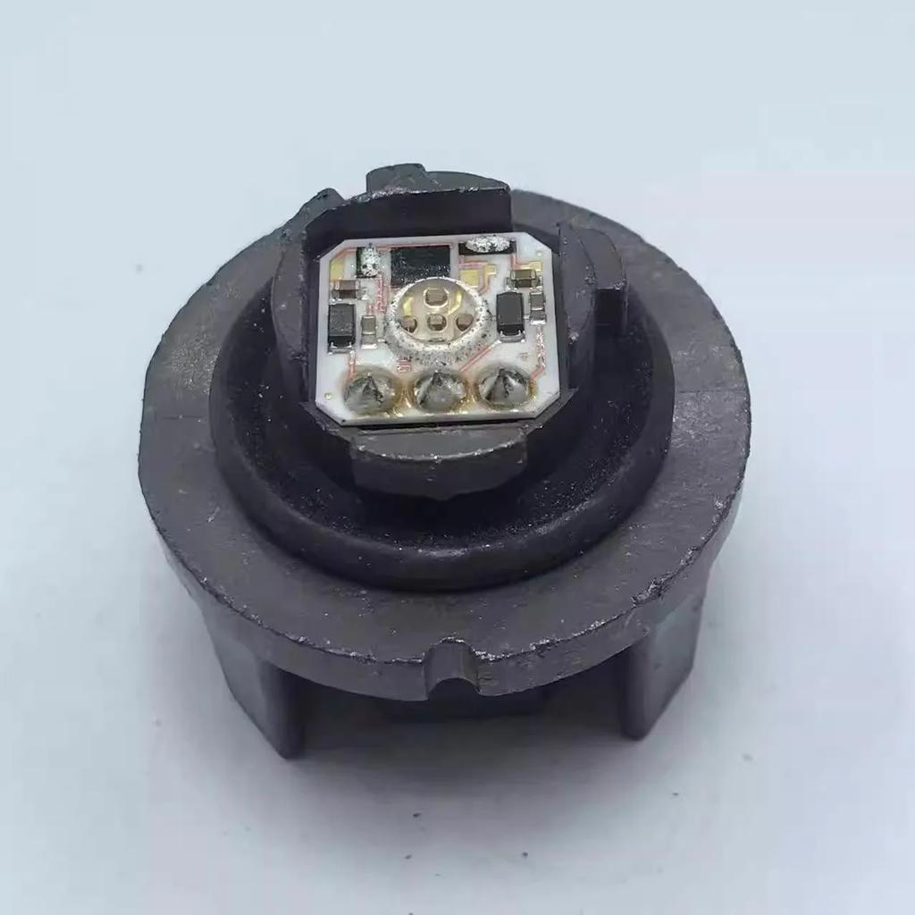 Original New 81536-15120 LR4B 12V Brake Taillight LED Bulb RR Combination Light Source Module 8153615120 For Toyota Corolla