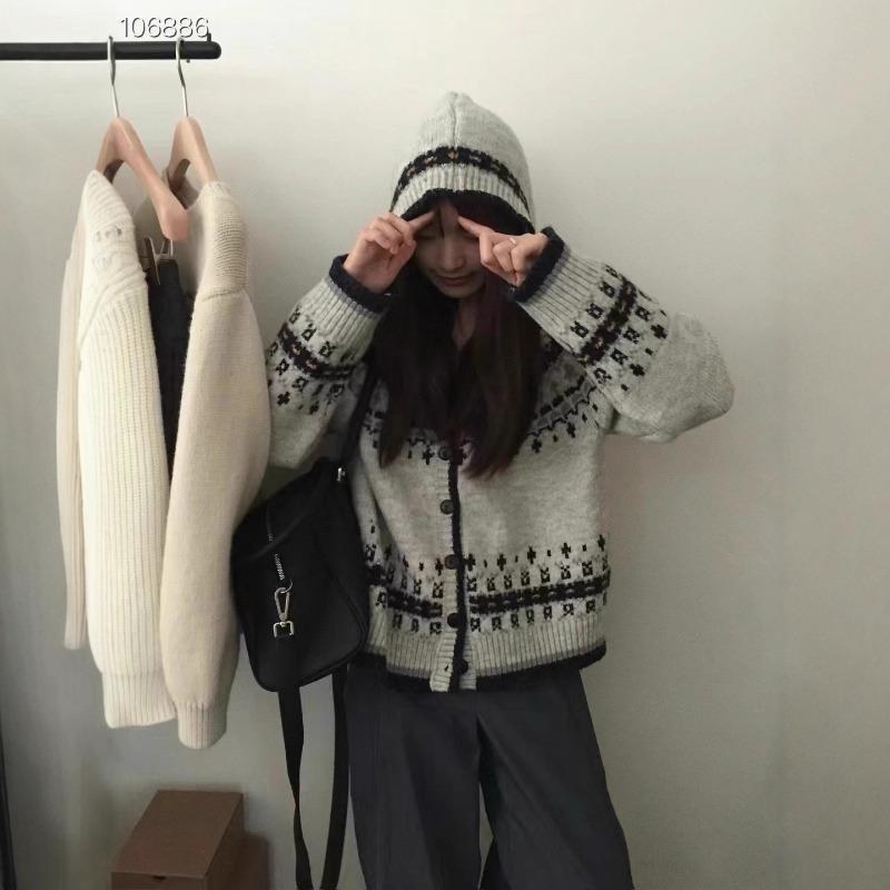 Fair Island retro style contrasting color jacquard hooded knitted cardigan women's autumn and winter new soft waxy sweater jacket