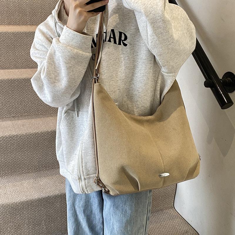 

Large capacity backpack New multi-functional shoulder bag Casual tote bag Minimalist style texture backpack хаки