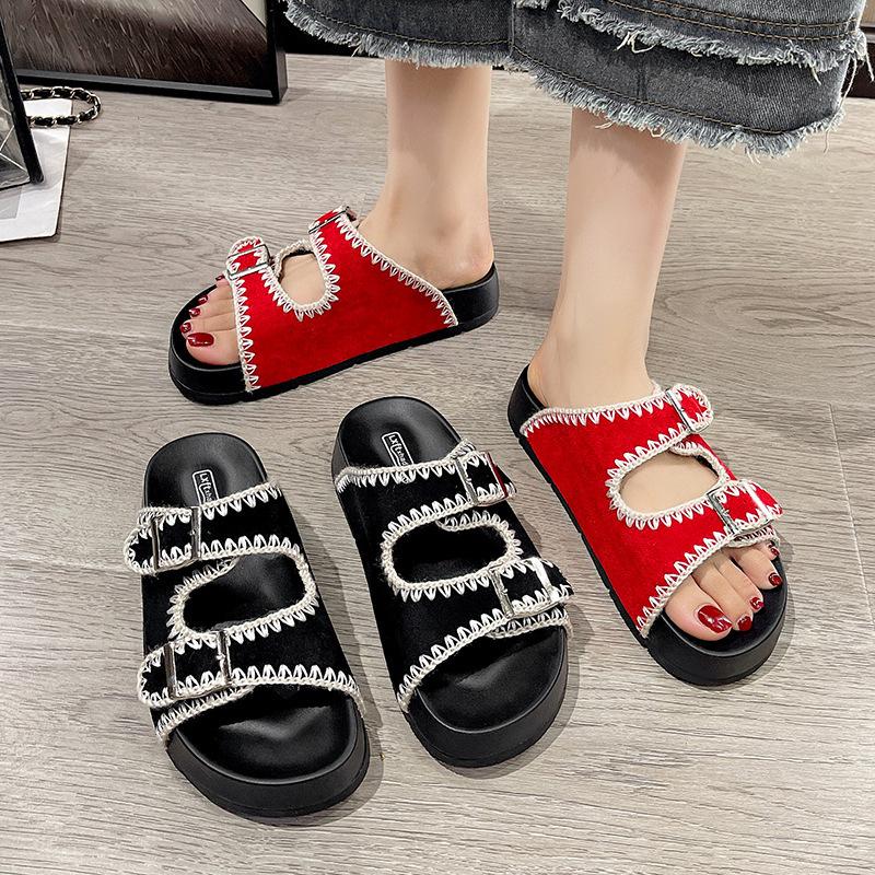 Flat Bottom One-word Outer Slippers Women's Fashion 2025 New Summer Belt Buckle Fairy Wind Soft Bottom Seaside Cool Slippers