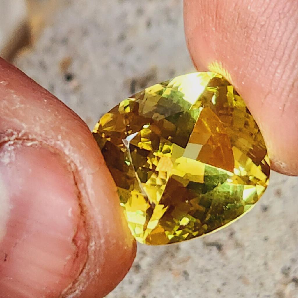 11 Ct Heated PITAMBARI Yellow Sapphire Cushion Cut CERTIFIED Loose Gemstone
