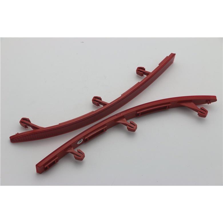 Volkswagen Tiguan 10-17 Zadní nárazník Výstražný odrazový pruh