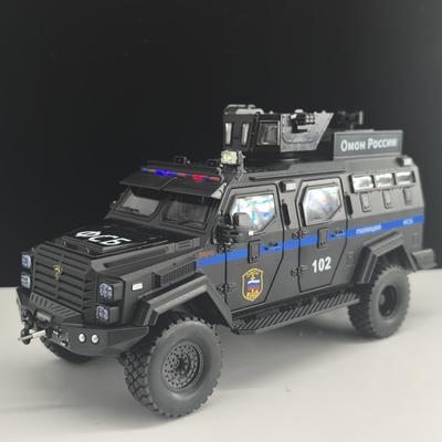 1/24 Car Toys Model Swordtooth Tiger Explosion Proof Vehicle Alloy Die-casting Cars Door Can Opened Sound Light Collectible Gift