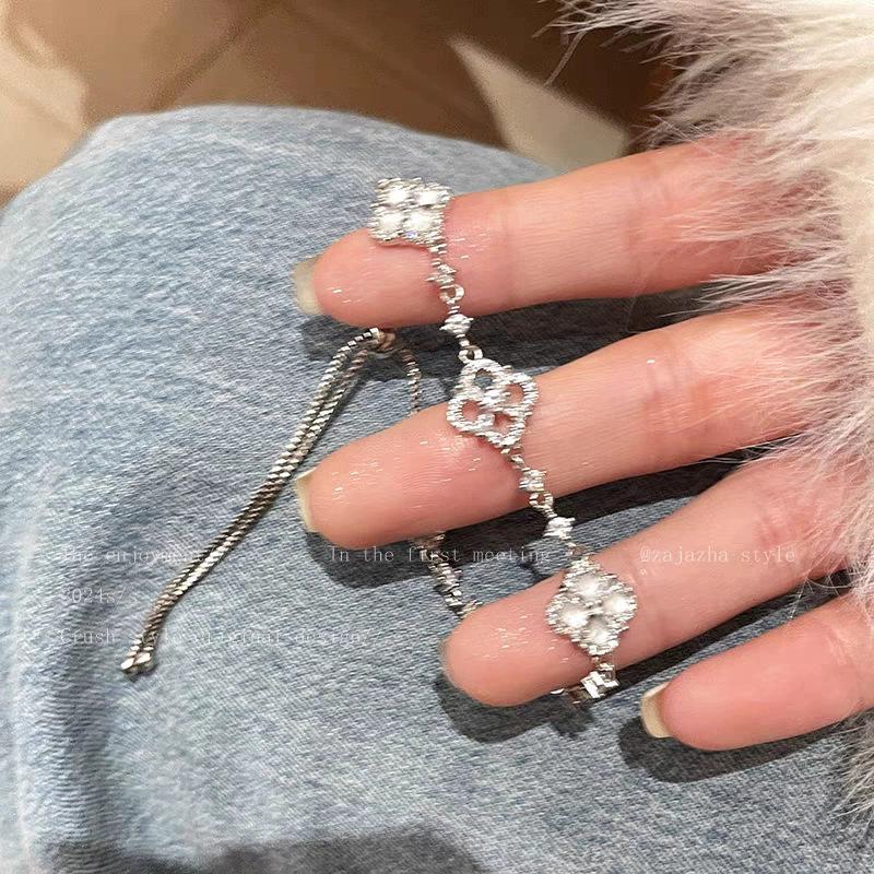 Exquisite Saturn Pearl & Zircon Bracelet for Women - Luxury Niche Jewelry