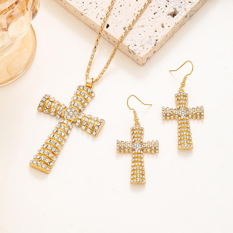 Collar retro con cruz de perlas y diamantes: accesorio de verano estilo hip-hop punk