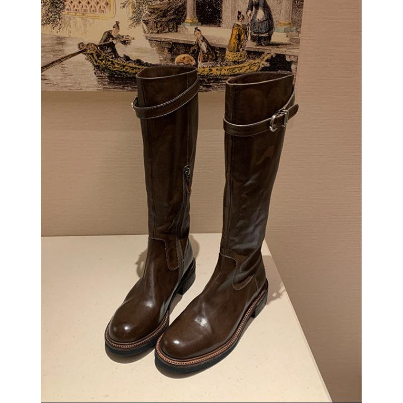 

The new spot grape mother has the same style, washed horse leather, round head, thick heel, thick bottom, heightened legs, straight long tube, kni 40