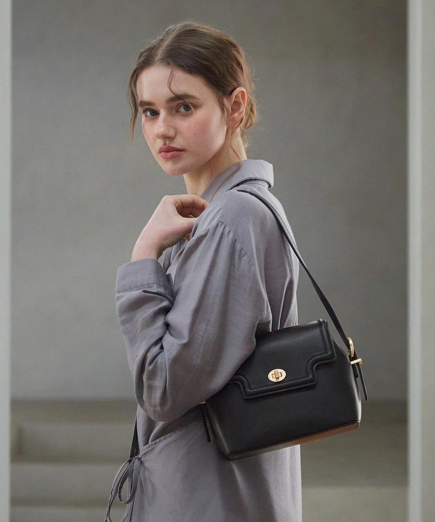 Valluat Flaron Bag_Black