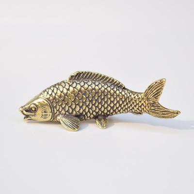 Retro Messing Karpfen Fisch Figur Miniatur Tee Tisch Haustier Kleine Ornament Kupfer Tier Feng Shui Handwerk Hause Dekoration Zubehör