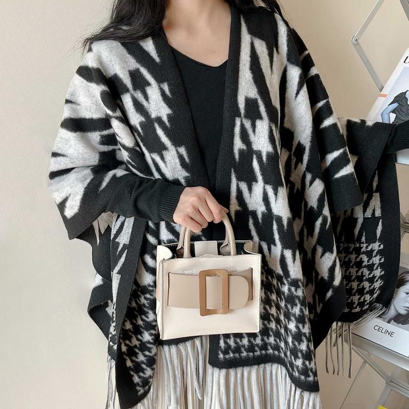 1Pieces Winter Women Poncho Warm Shawl Double Sided Designer Thickening Blanket Luxury Scarf Mountaineering Scarf