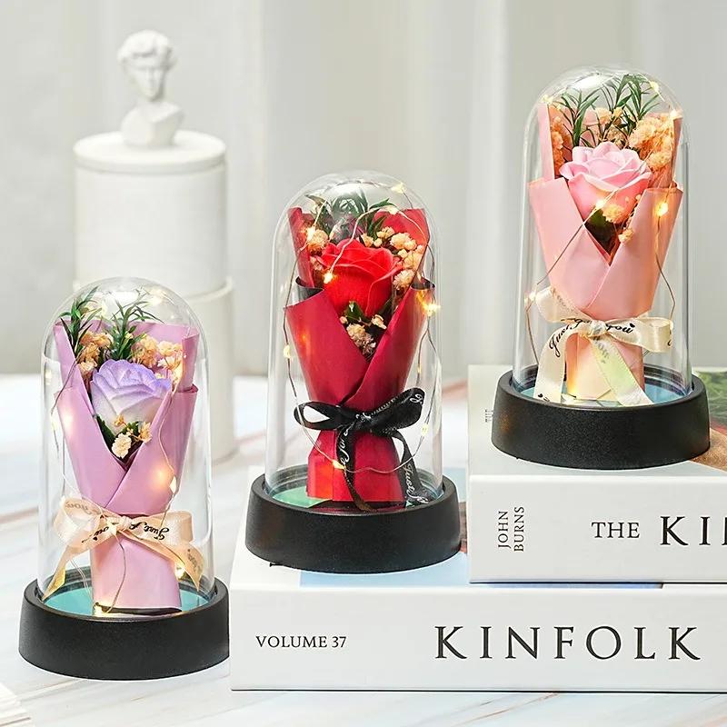 Buchet de cupolă din sticlă LED cu trandafiri eterni Ornament romantic iluminat perfect pentru ziua Îndrăgostiților Decor de Crăciun Cadou romantic