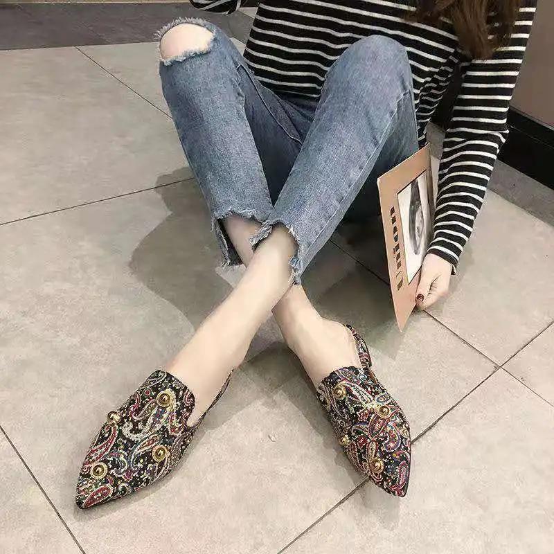 Fashion Pointed Toe Mules Slides Shoes For Women Tide Woman Slippers Multi Color Outside Flat Sandals Trend New Collection Sale Luxury Y