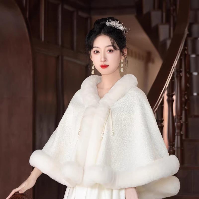 Châle Cape en Fourrure pour Mariée d'Hiver - Cardigan Blanc pour Mariage ou Demoiselle d'Honneur.