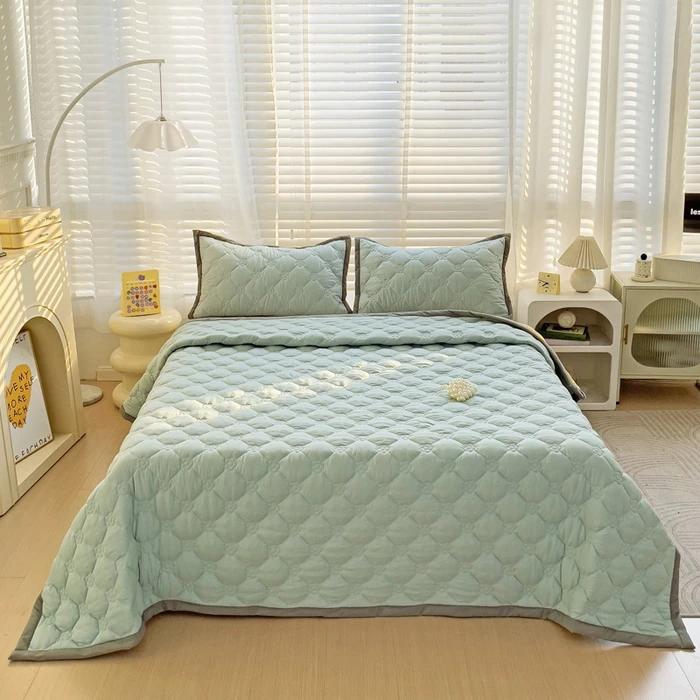

Quilted Bedspread Plaid Style Bed Linen Thickened Bedsheet Home Blanket Skin-friendly Bed Cover (Pillowcase Need Order) only 2pcs pillowcase
