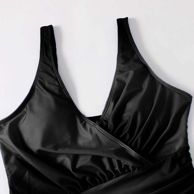 Sexy one-piece swimsuit with ruched detailing plus size Sexy one-piece swimsuit with ruched detailing plus size XXL XXL