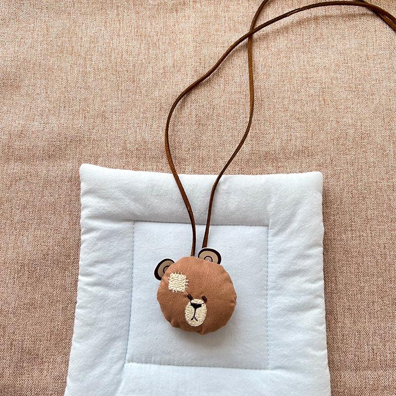 

Handmade 3D Little Bear Flower Necklace Lanyard - Cute and Versatile for Kids