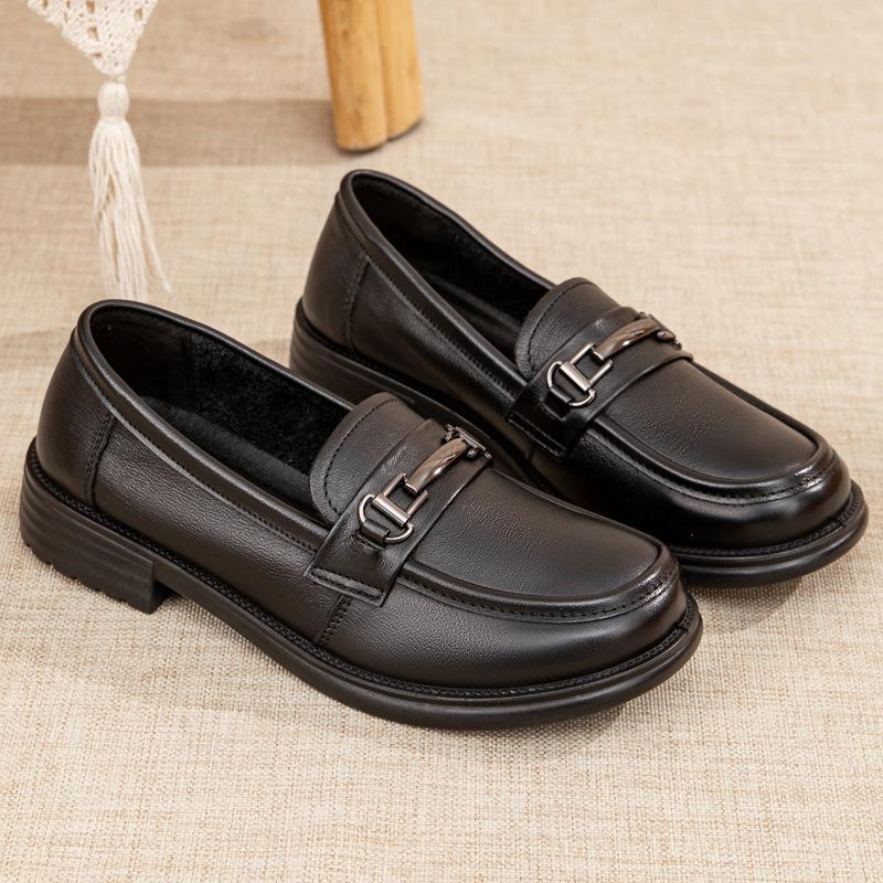 2026 Spring and Autumn Soft Leather Soft Bottom Comfortable Anti Slip Autumn Women's Shoes
