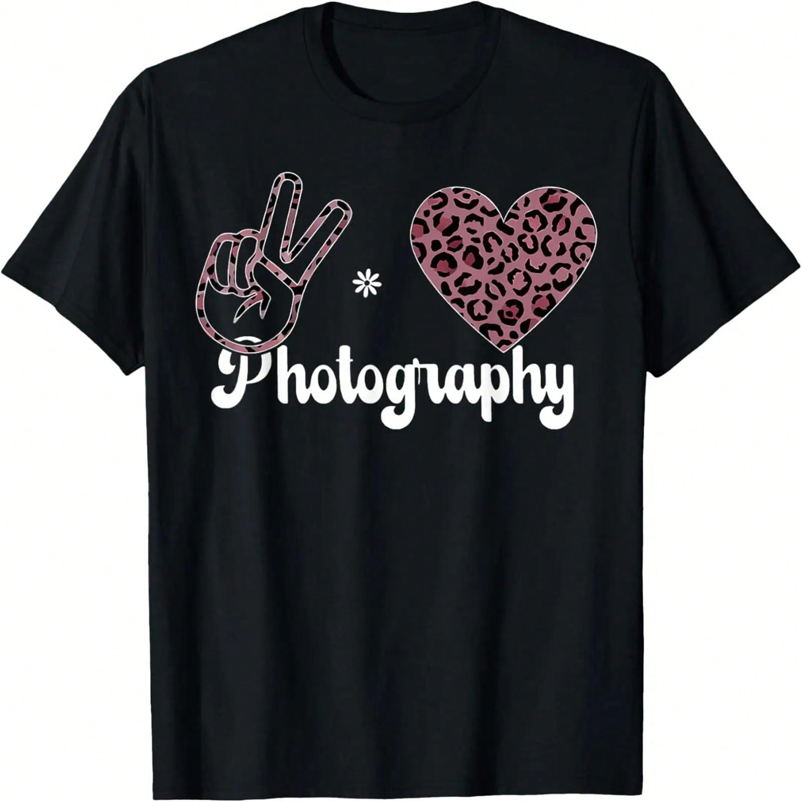 Never Underestimate An Old Woman With A Camera Photography T-Shirt S разноцветный