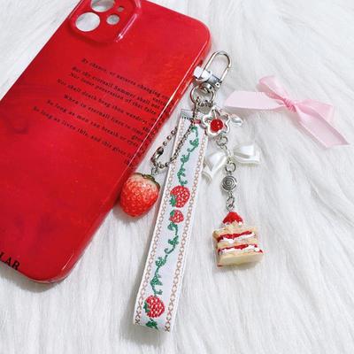 Sevimli Çilekli Pasta Kısa Cep Telefonu Askısı Çanta Kolye Kadınlar İçin Çok Yönlü Anahtarlık Sırt Çantası Süsleme Hediyeler