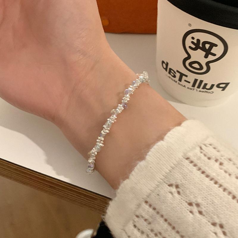 Dream beads, small light bulbs, broken silver bracelets, women's light luxury niche design, high-end elegant and versatile bracelets, jewelry.