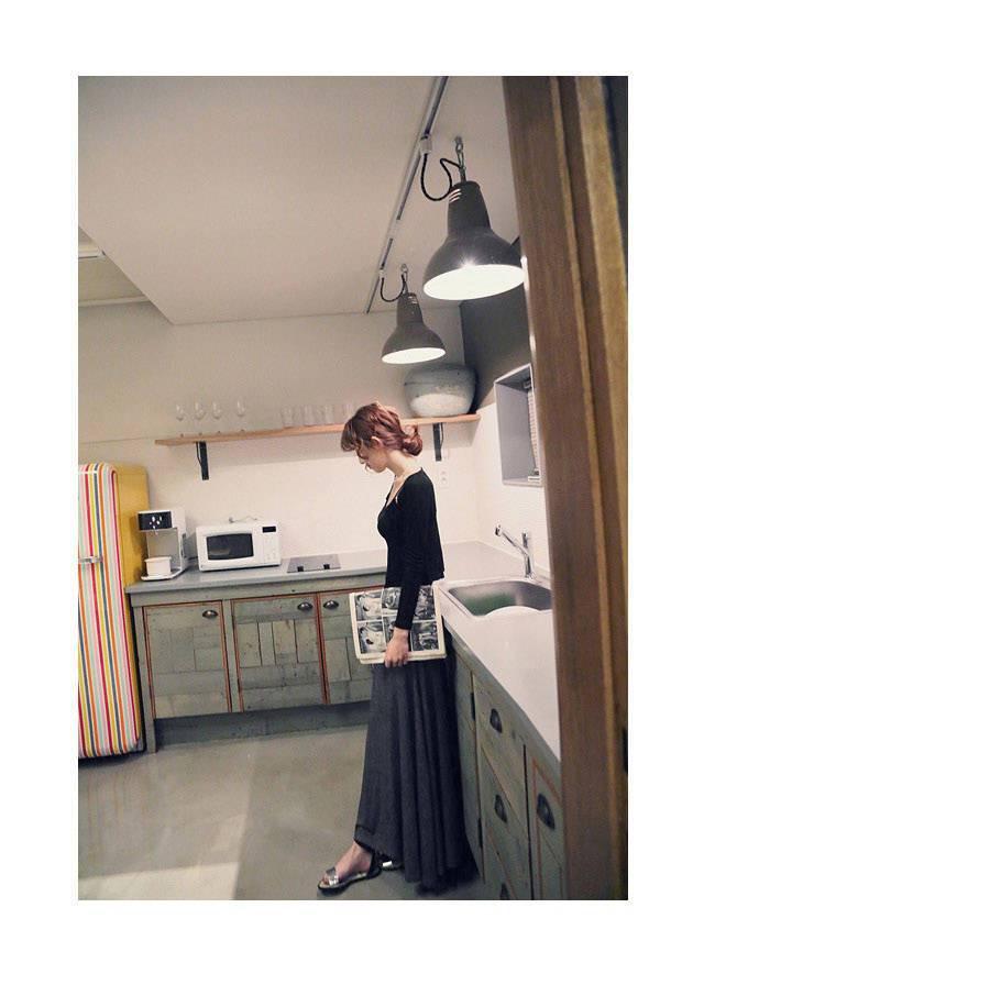 Korean-Style Plus Size Gray Midi Skirt for Women - Summer 2024, Elastic High Waist, Thin Drape A-Line Design with Large Swing.