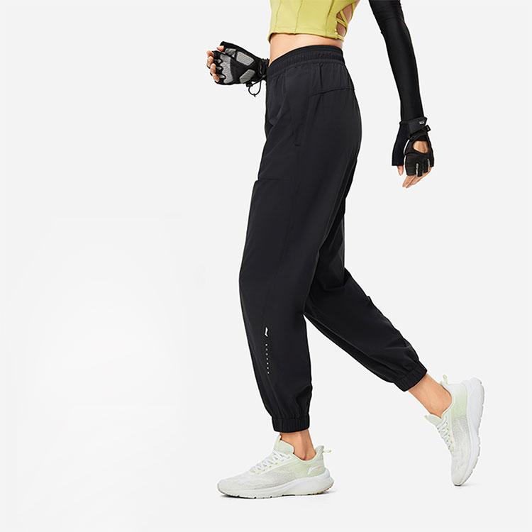 Li Ning Fitness Series Solid Color Mid Waist Comfortable Versatile Breathable Loose Cuff Knit Sports Pants Women bottoms Black AYKU092-3