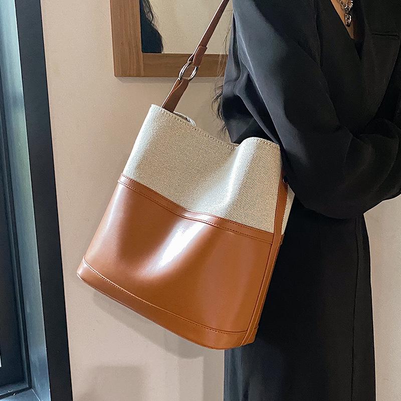 Premium Textured Bag Women's Large-capacity New Summer Versatile Shoulder Bag Popular Women's Bucket Bag
