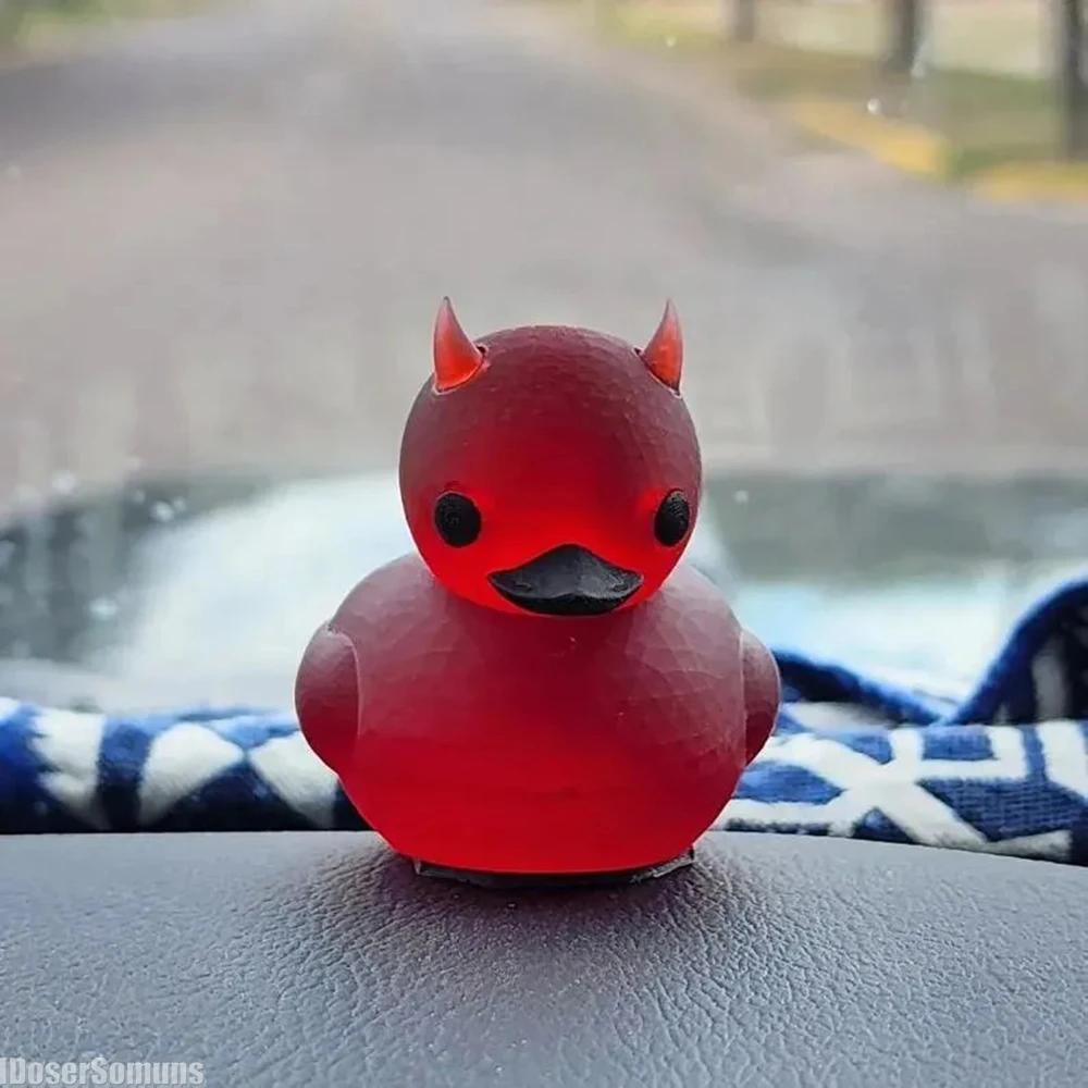 Decorazione Ornamento Anatra Diavolo Rosso Resina Decorazione Auto Creativa Carina Cartone Animato Anatroccolo Regalo per le Feste di Halloween per Amici