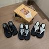 Fashion version of toe slippers women's summer and autumn outer wear 2025 new seaside beach with skirt casual cool slippers women