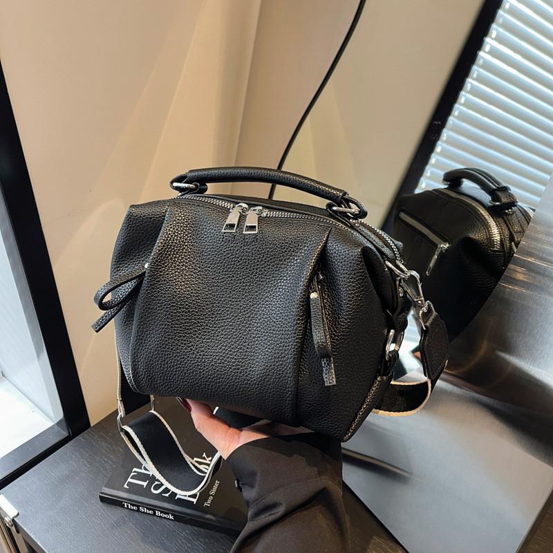 

Bag Women Pu Leather Crossbody Handbag With Puckered Design For Daily Use чорний