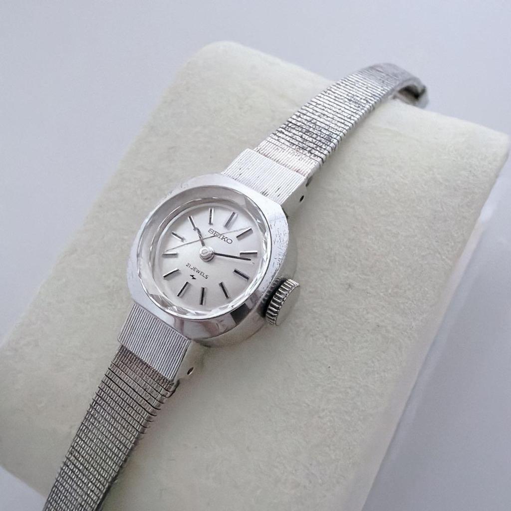 Used Working Item SEIKO Ladies Hand-winding Watch Silver, Made In 1972