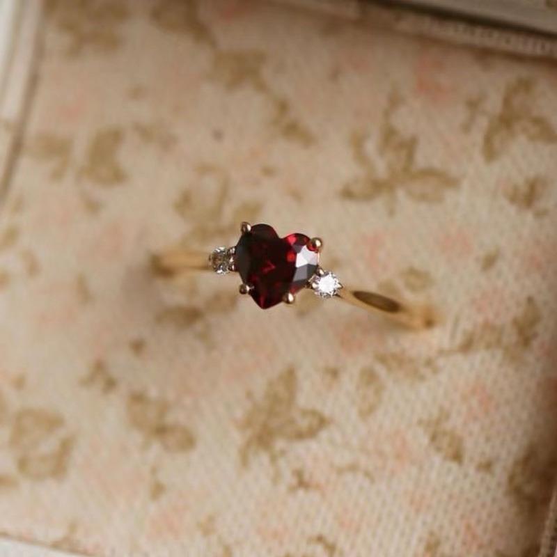 Simple and Elegant Heart-shaped Ring, Preferred As A Graduation/Christmas/Thanksgiving Gift, Versatile for Daily Wear with Exquisite Temperament.