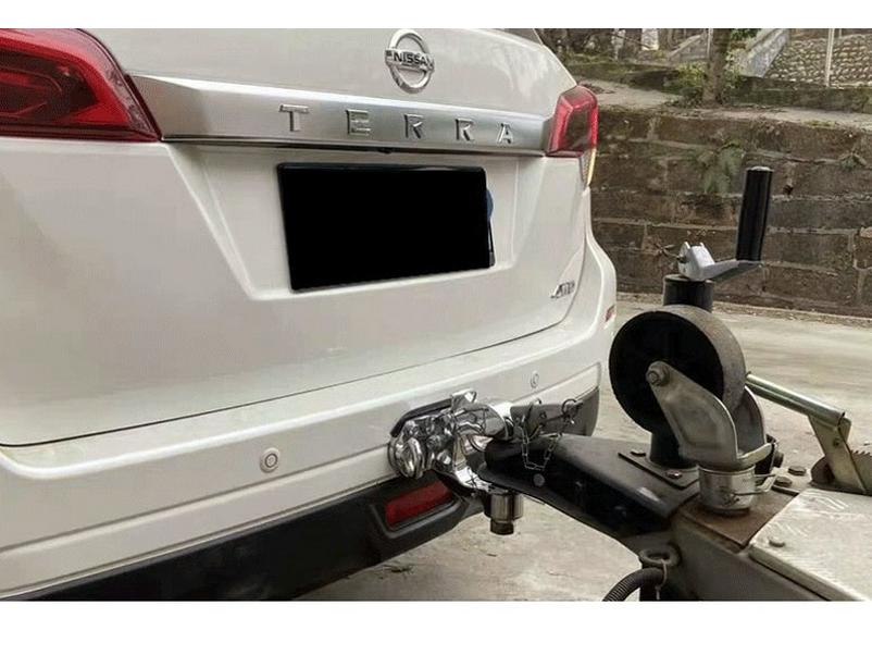 Nissan Terra Trailer Hooks & Tow Supports: Specialized Rear Hooks and Modified Tow Bars