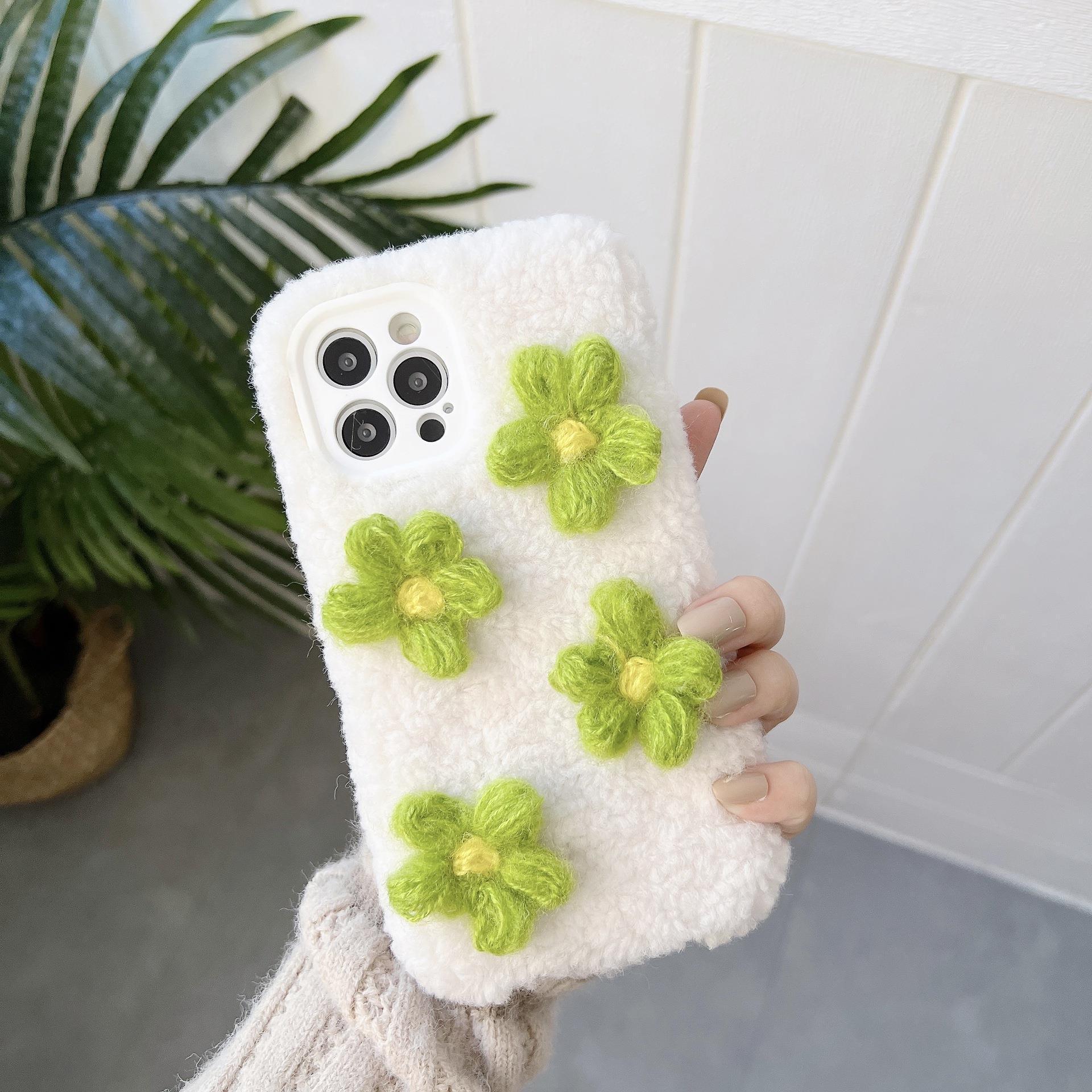 

Маленькие свежие зеленые цветы для IPhone16promax Плюшевый чехол для телефона Осень и зима для Apple 15pro Милый For iPhone15promax