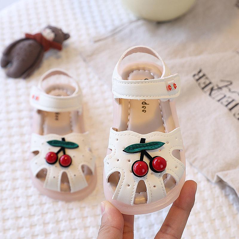 Милые летние закрытые сандалии для девочек с вишенками и мягкой подошвой для малышей - 2026 Туфли для принцессы 21 бежевый