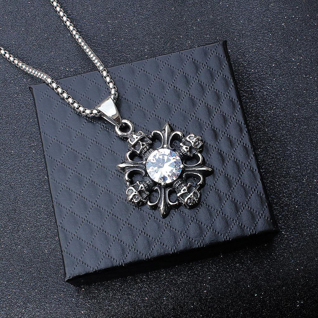 Fashionable Retro Diamond Studded Gothic Patterned Skull Necklace Men's Titanium Steel Pendant
