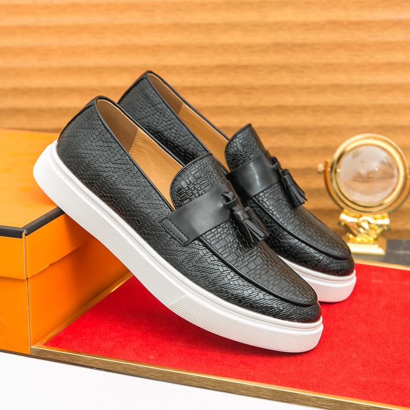 Casual Leather Men Casual Shoes Fashion Flats Moccasins Soft Breathable Man Tassels Loafers Business Loafers Shoes Driving Shoes