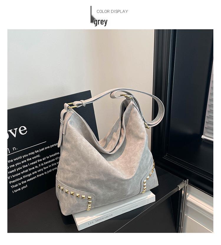 2026 Women's Niche Rivet Shoulder Tote - Large Capacity European & American Style Underarm Bag