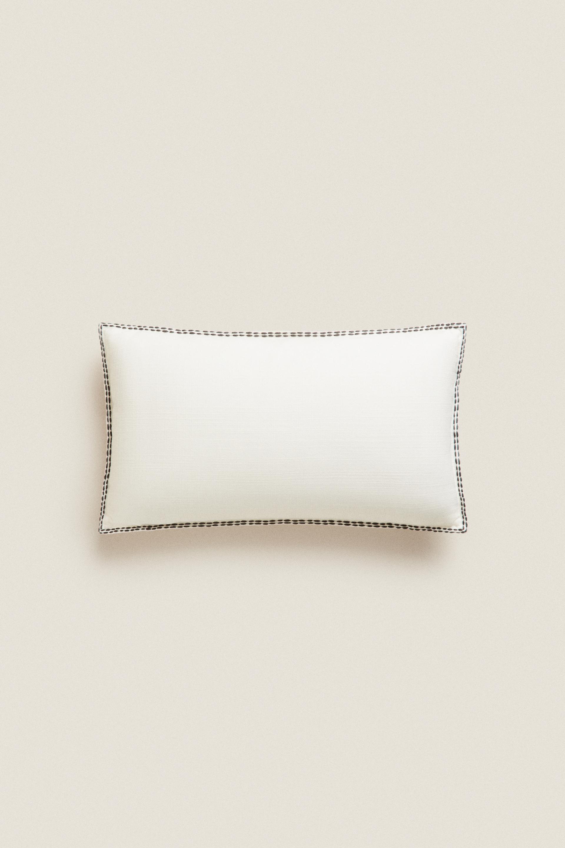 

ЧЕХОЛ НА ПОДУШКУ С ОТСТРОЧКОЙ