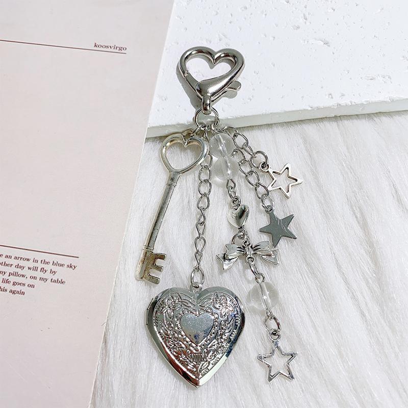 Y2K Punk Heart Snake Bow Pendant Keychain Personality Sweet Cool Beaded Keyring  Bag Charms Key Holder Gifts