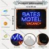 Nostalgische Bates Motel Neon Metall Wandskulptur | Halloween & Weihnachtsgeschenk Ideal für Man Cave/Keller/Bar/Taverne