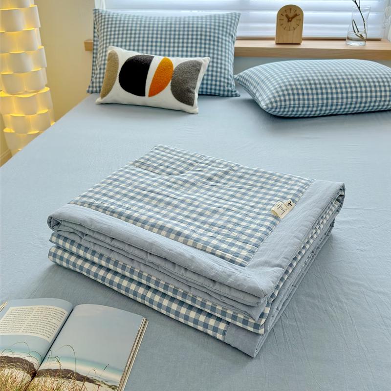 

Muji Yarn-Dyed Washed Finish Quilt