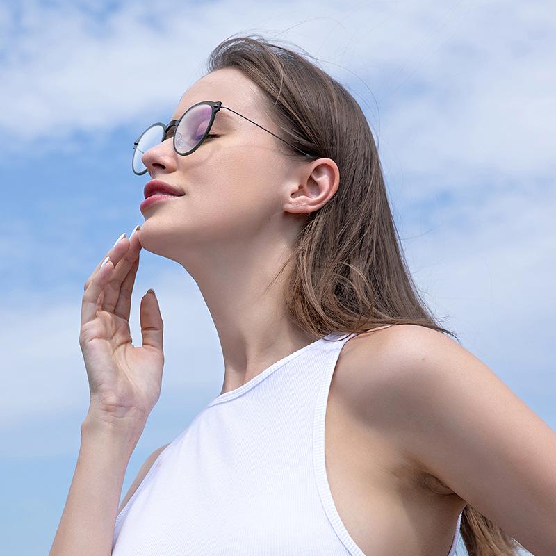 Ultra-Light Pure Titanium Eyeglasses Frame with Transparent Nylon for Myopia – Fashionable and Versatile Design (Model 6603)